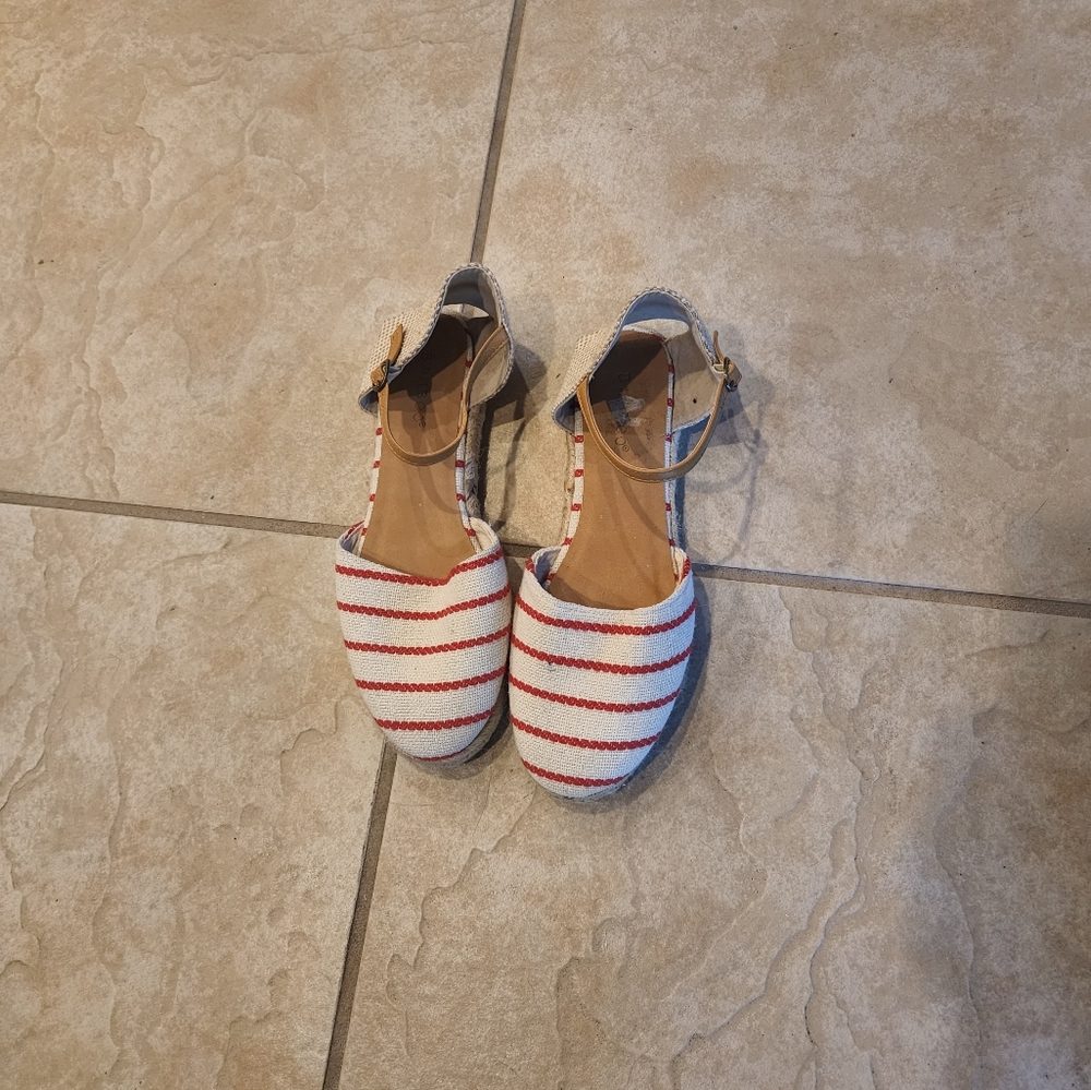 Bamboo ankle strap sandals never worn